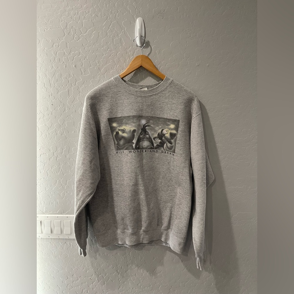 Vintage‎ Disney Winnie The Pooh Tigger Eeyore Box Logo Sweatshirt Medium